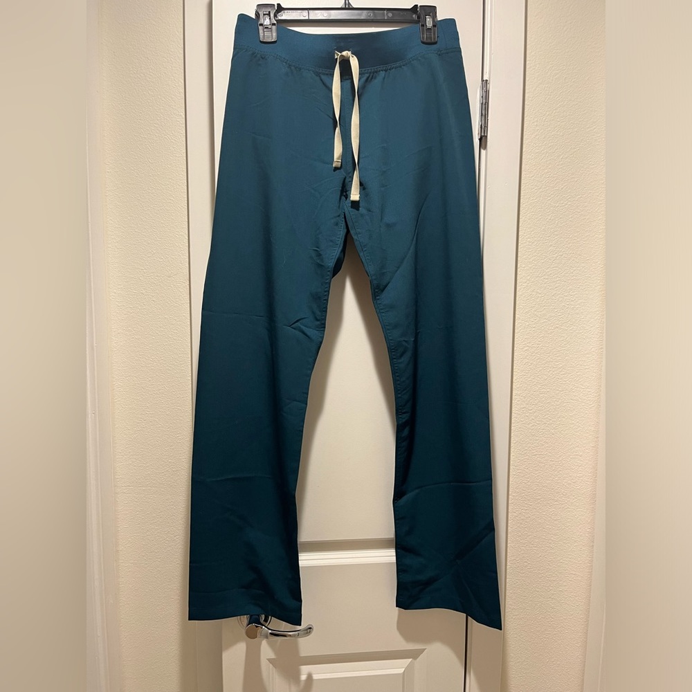 NWOT FIGS  Caribbean Blue (Teal) Kade Pants Size Small